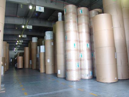 La flambée des prix du papier journal frappe l'industrie de l'édition indienne